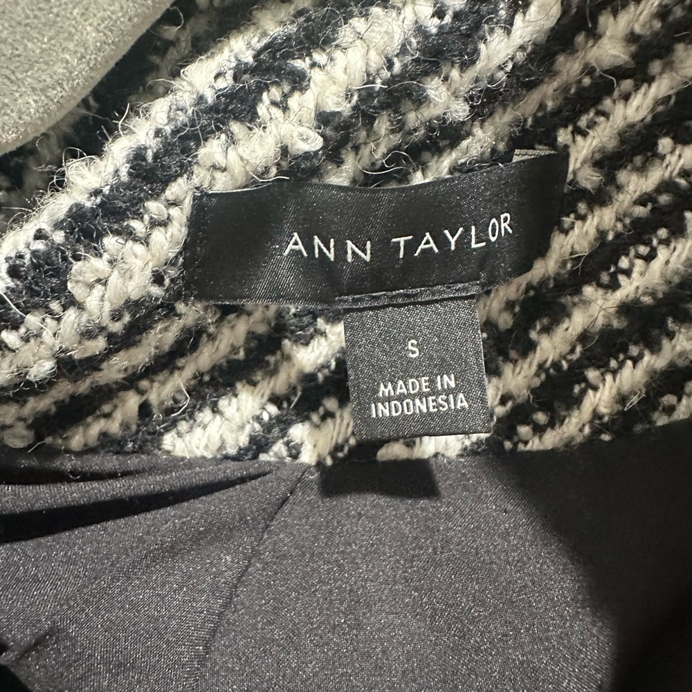 Chic Jacket - image 4